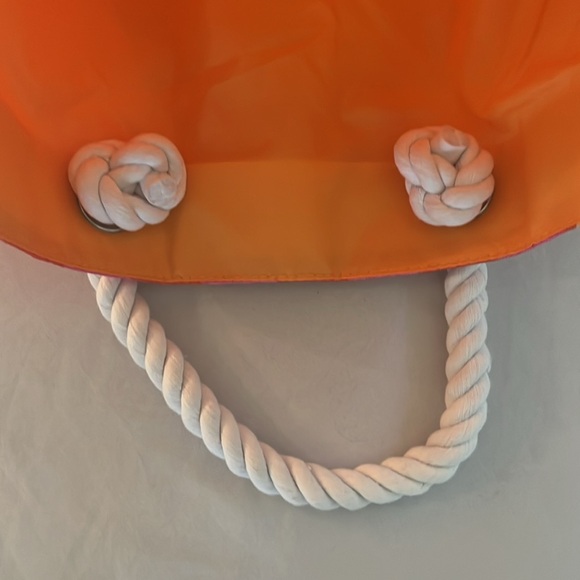 Clinique Beach Tote - Picture 3 of 7